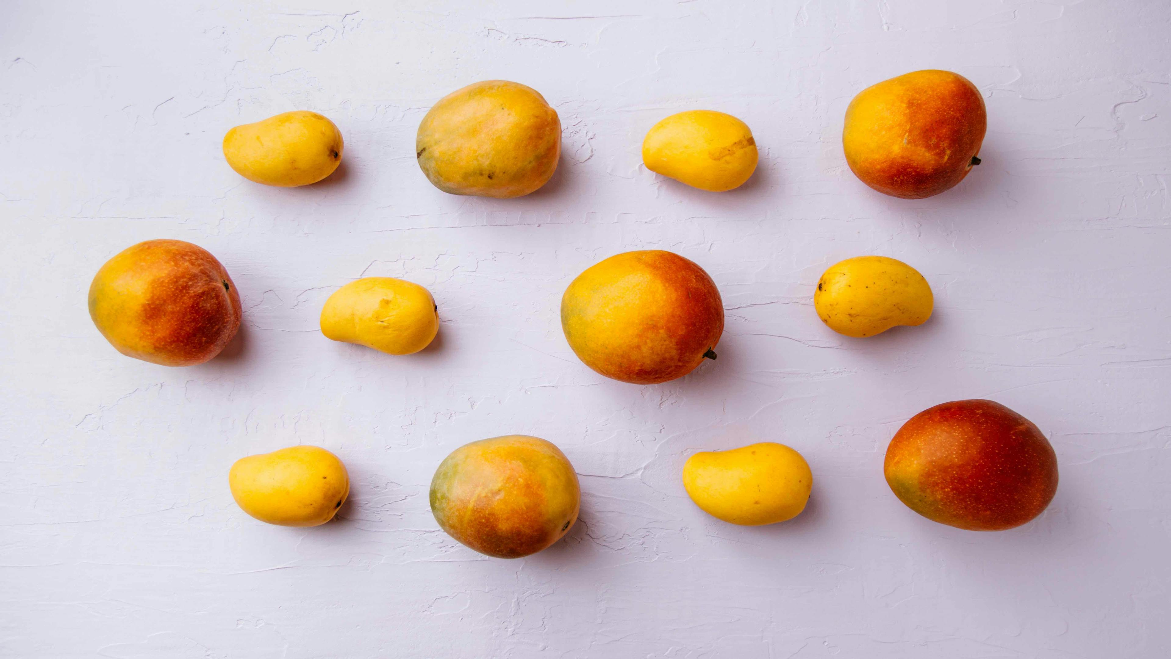 Mangoes (Tim Chow, Unsplash)